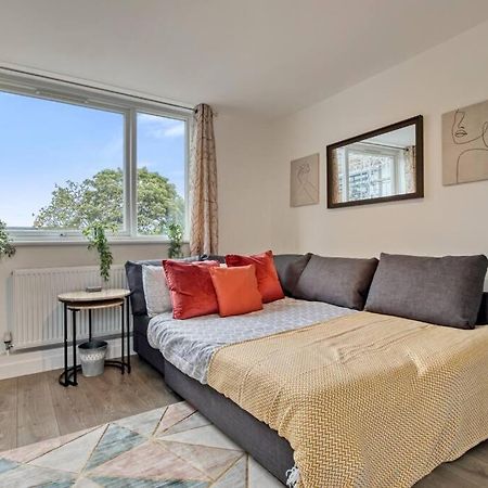 Hidden Gem In Battersea W/ Free Parking Lejlighed London Eksteriør billede