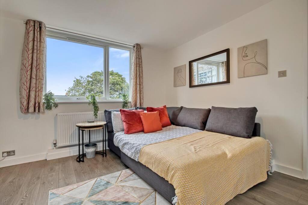 Hidden Gem In Battersea W/ Free Parking Lejlighed London Eksteriør billede
